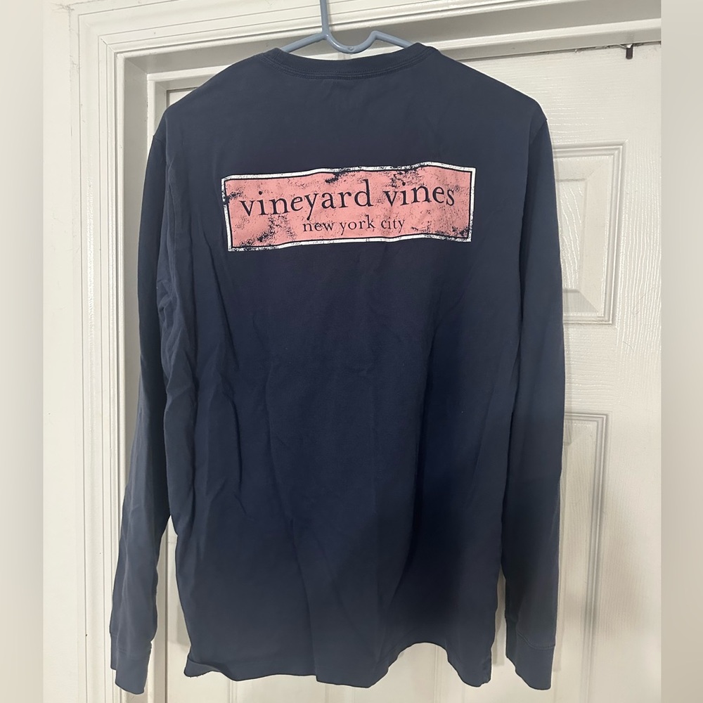 Vineyard vines size M shirt